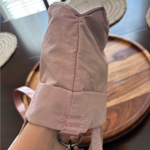 Lululemon Crossbody Handbag Never used, only stored - Picture 9 of 14